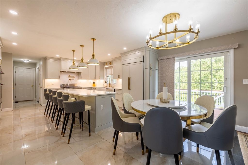Chandelier, Dining room, Interior, Kitchen, Pendant Lights, Recessed Lighting