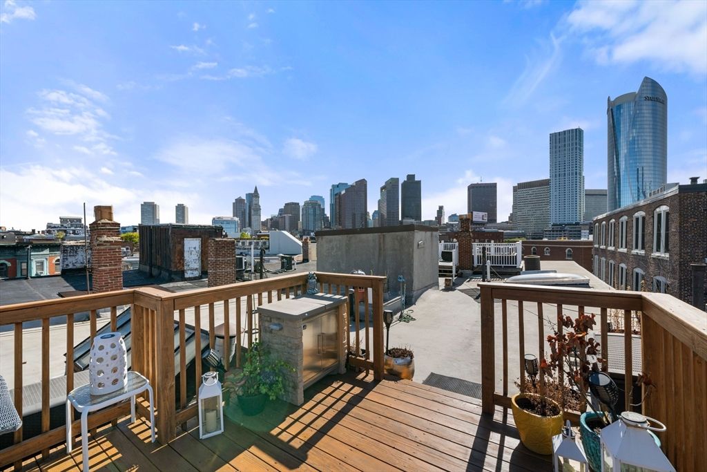 Exterior, Other, Skyline