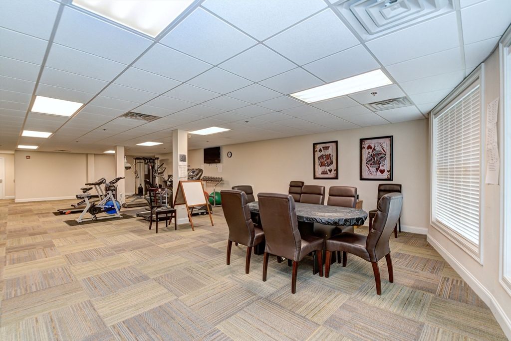 Dining room, Fitness Equipment, Interior, Recessed Lighting