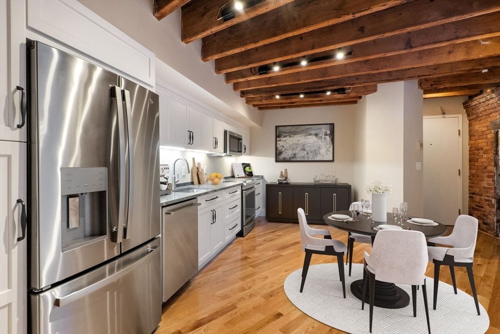 Dining room, Interior, Kitchen, Stainless Steel Appliances, Stone Walls, Wooden Beams, Wooden Ceilings, Wood Texture Flooring
