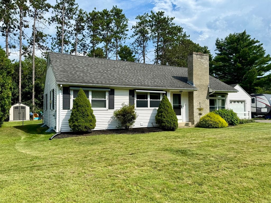Backyard, Detached Garage, Exterior