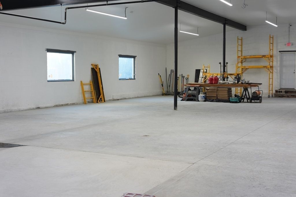 Garage, Interior