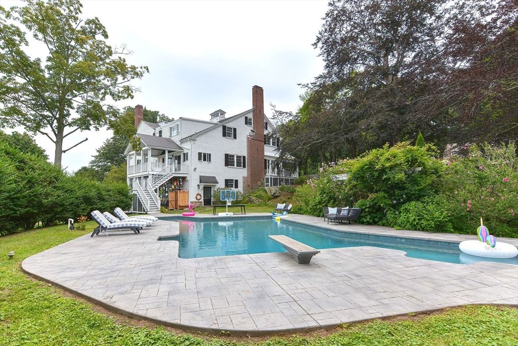 Backyard, Exterior, Pool