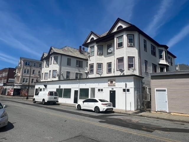Exterior, Facade, Queen Anne Victorian