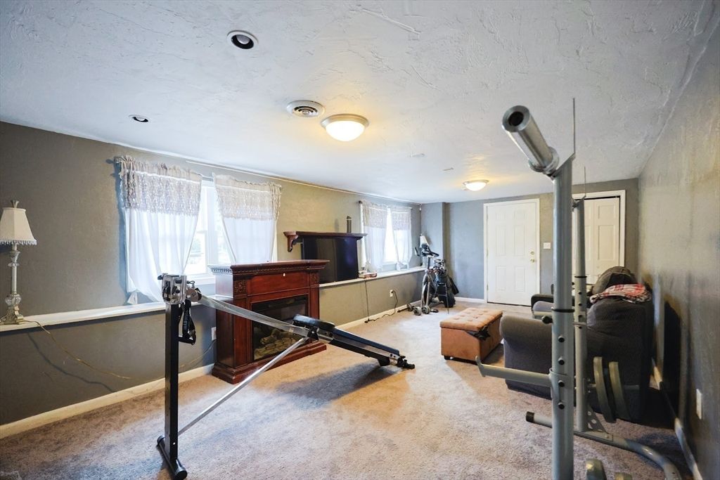 Fitness Equipment, Interior, Recessed Lighting