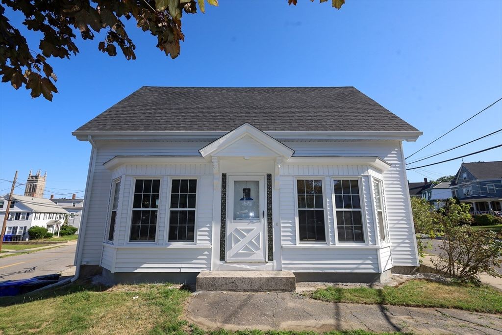 Exterior, Facade, Cape Cod
