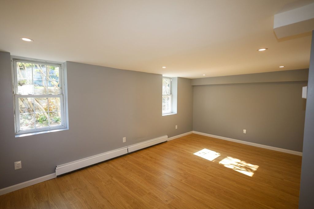 Empty room, Interior, Recessed Lighting, Wood Texture Flooring