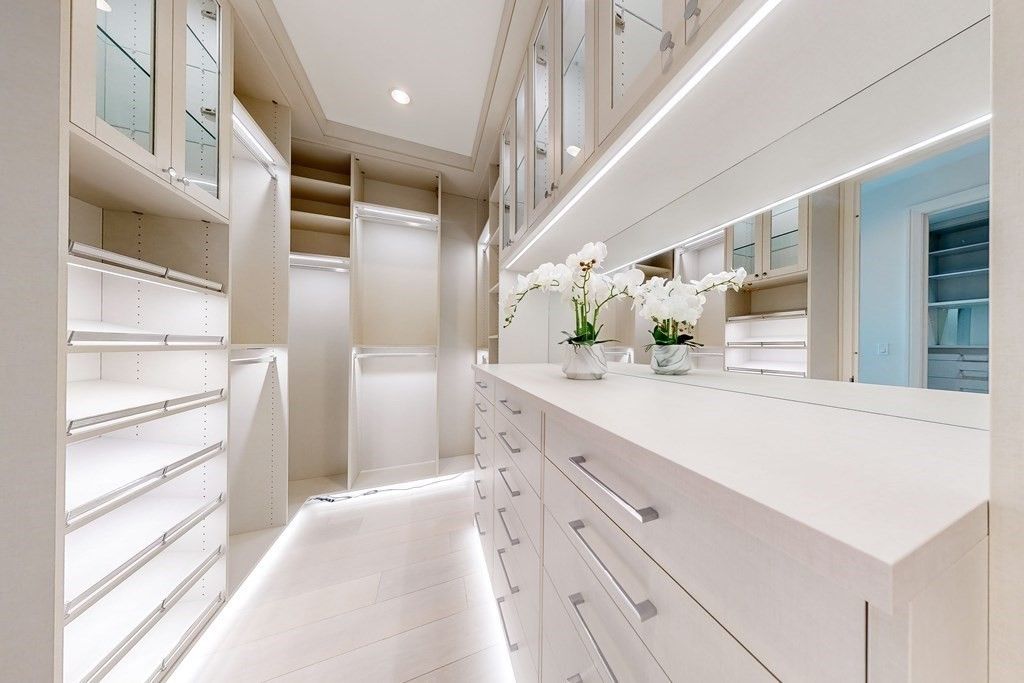 Interior, Recessed Lighting, Walk-in Closets