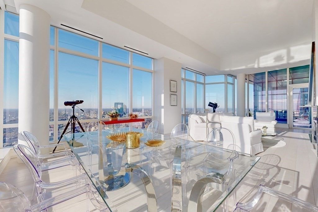Dining room, Interior