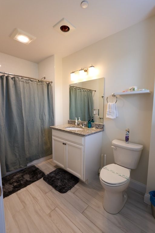 Bathroom, Interior, Recessed Lighting, Wood Texture Flooring