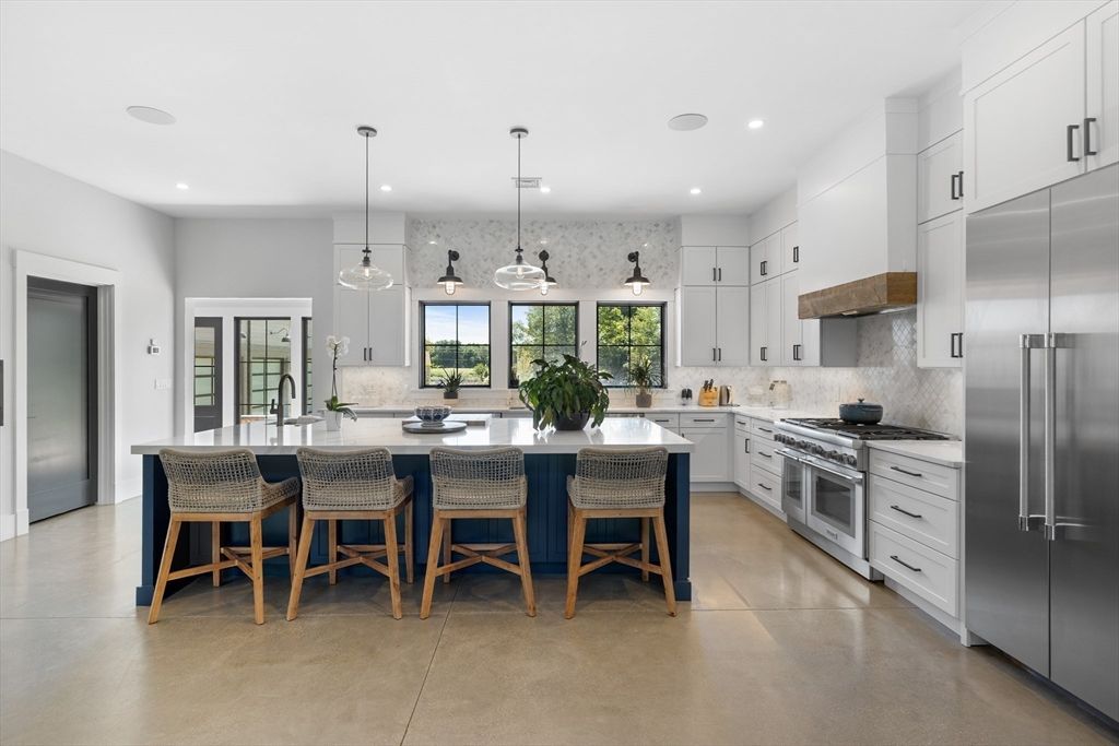 Interior, Kitchen, Pendant Lights, Recessed Lighting, Stainless Steel Appliances