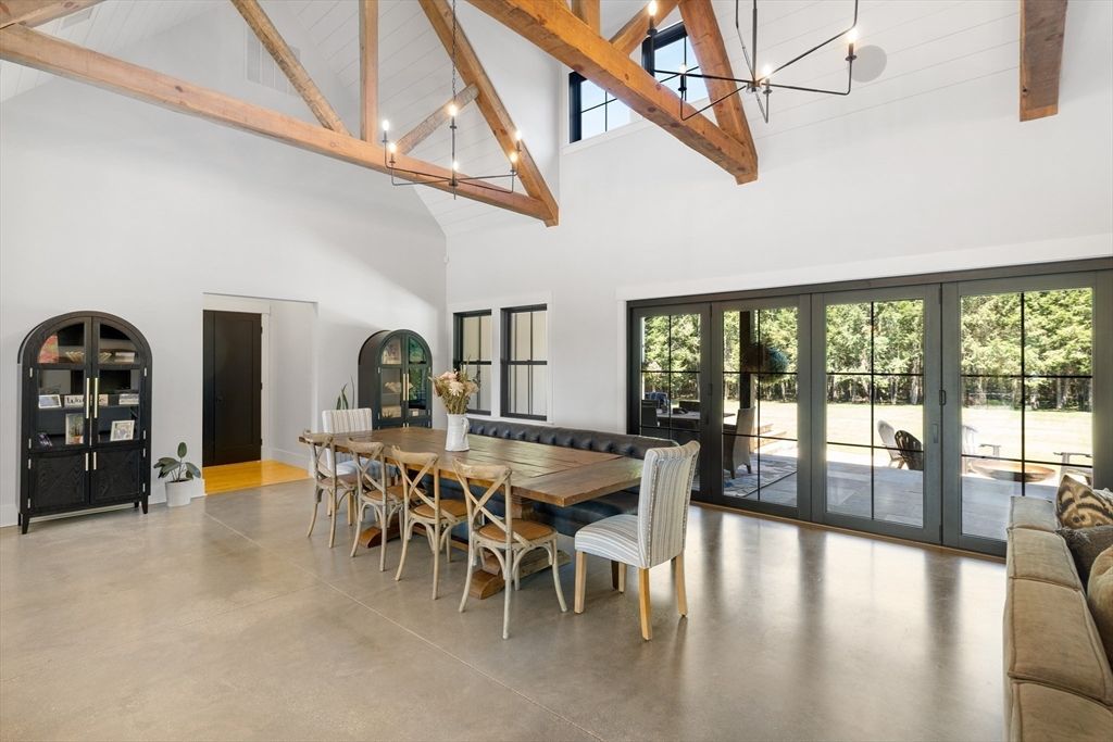 Dining room, Interior, Wooden Beams