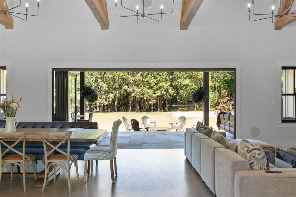 Chandelier, Dining room, Interior, Living room, Pendant Lights, Wooden Beams