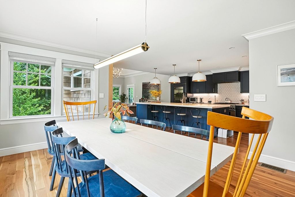 Dining room, Interior, Kitchen, Pendant Lights, Wood Texture Flooring
