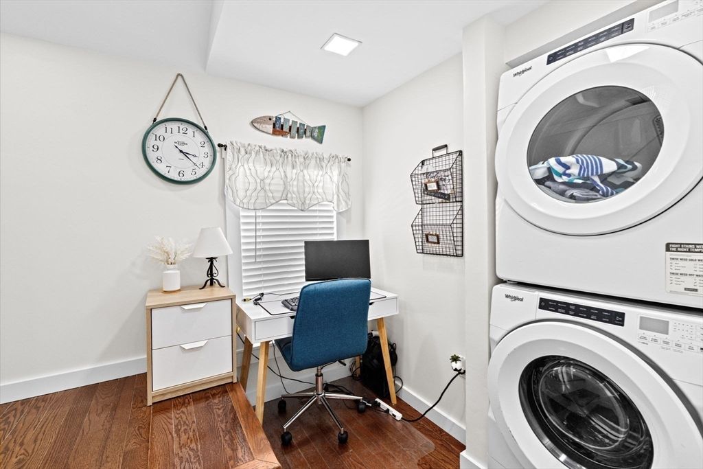 Home Office, Interior, Utility Closets, Washer, Wood Texture Flooring
