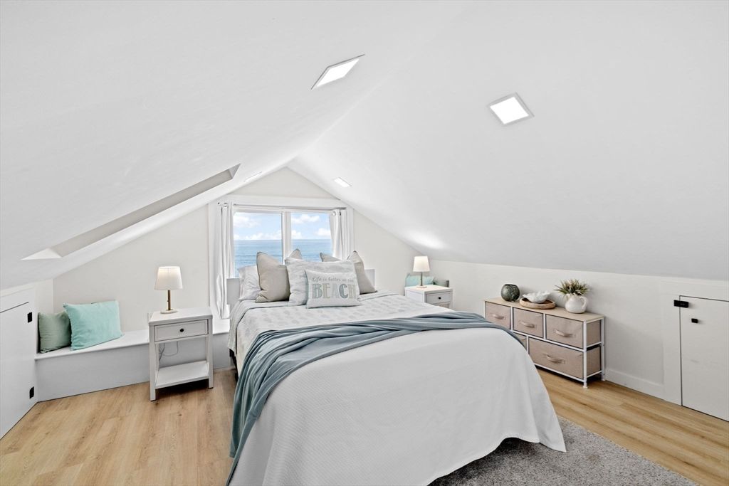 Bedroom, Interior, Recessed Lighting, Water, Wood Texture Flooring