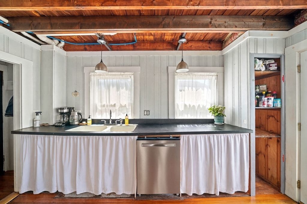 Interior, Kitchen, Pendant Lights, Stainless Steel Appliances, Wooden Beams, Wooden Ceilings, Wood Texture Flooring