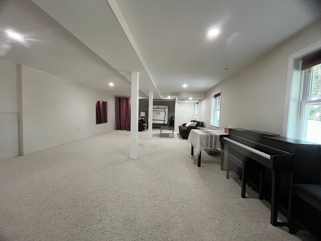 Bedroom, Interior, Piano, Recessed Lighting
