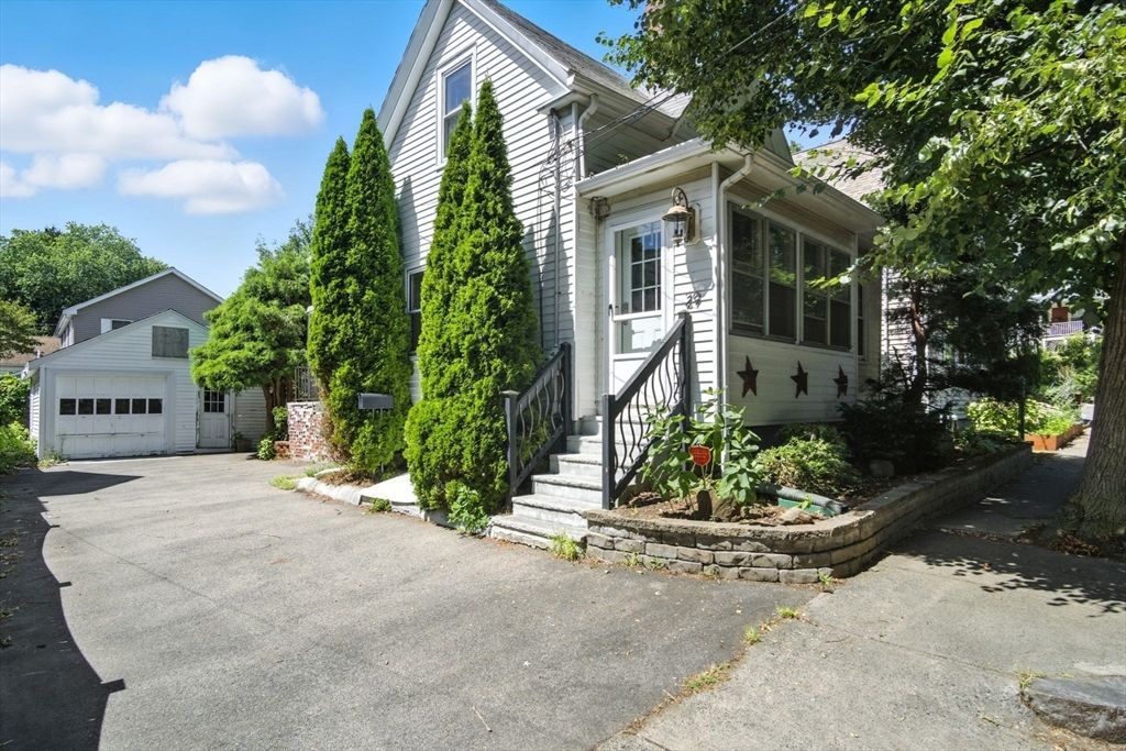 Detached Garage, Exterior, Facade, Queen Anne Victorian