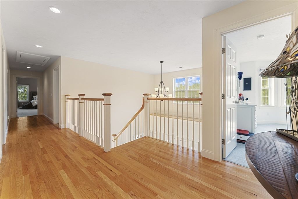 Interior, Pendant Lights, Recessed Lighting, Wood Texture Flooring