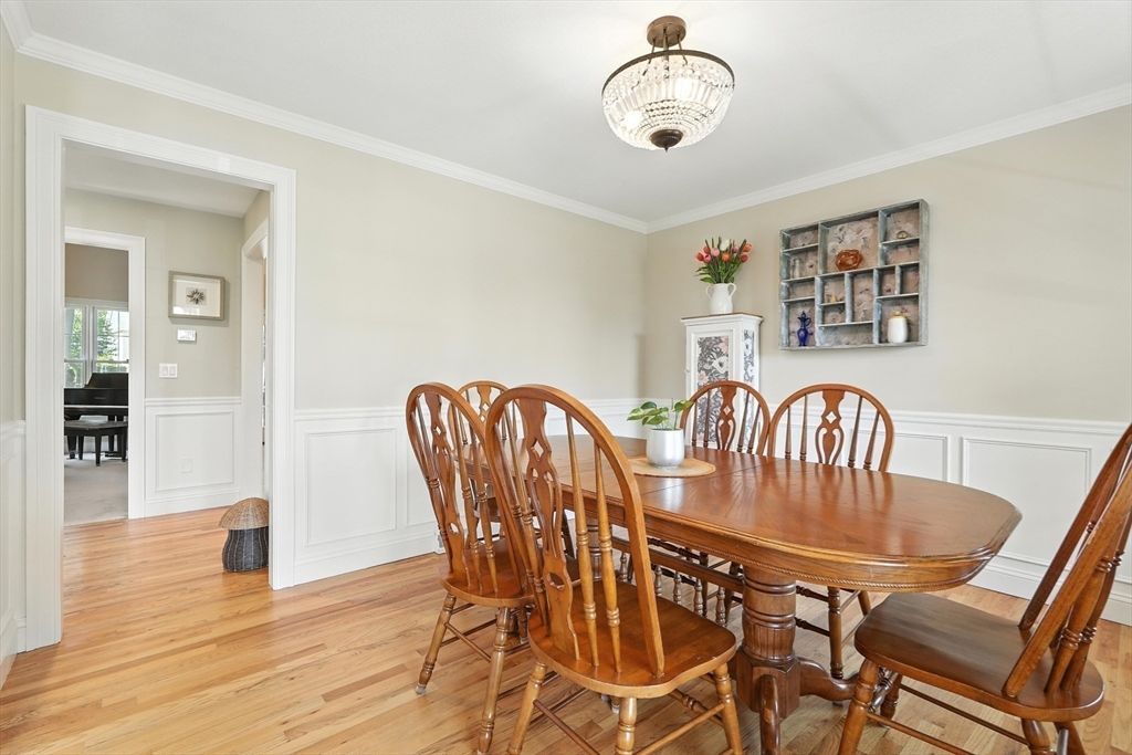 Chandelier, Dining room, Interior, Wood Texture Flooring