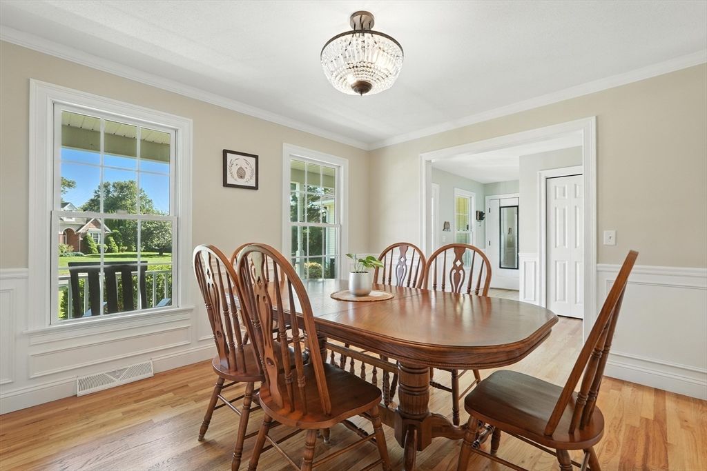 Chandelier, Dining room, Interior, Wood Texture Flooring