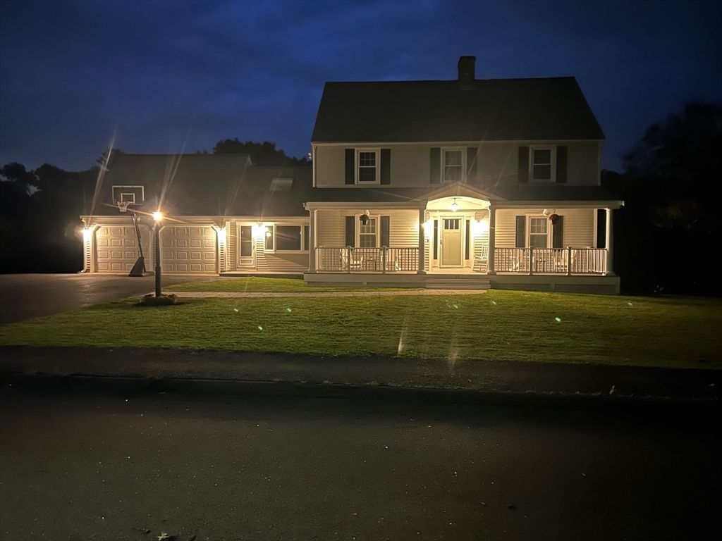 Attached, Backyard, Exterior, Facade, Georgian