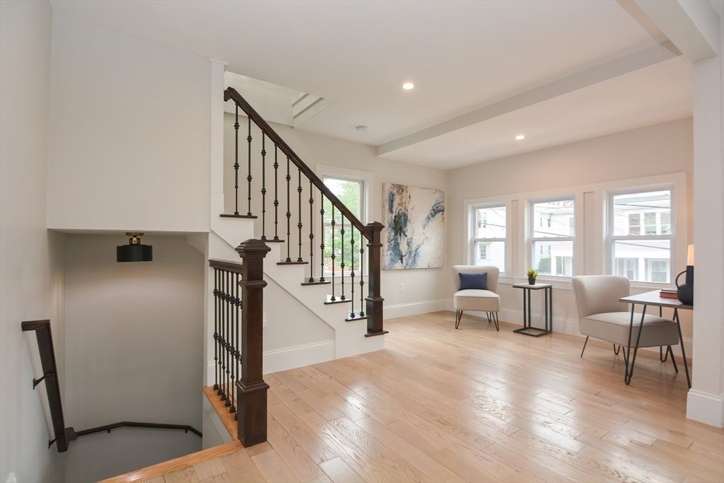 Interior, Recessed Lighting, Wood Texture Flooring