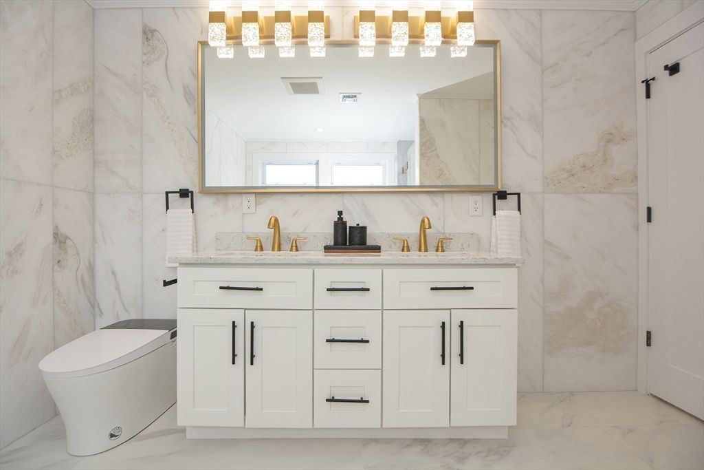 Bathroom, Interior, Marble, Marble Walls