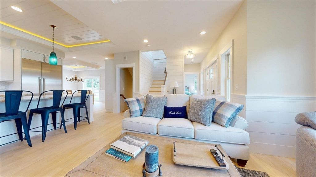 Interior, Living room, Pendant Lights, Recessed Lighting, Stainless Steel Appliances, Wood Texture Flooring