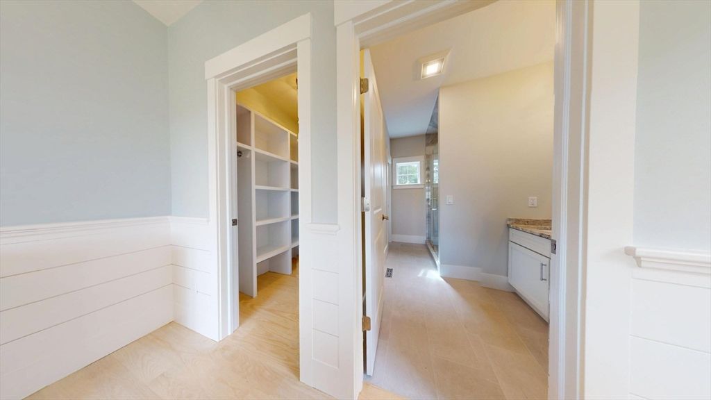 Interior, Walk-in Closets, Wood Texture Flooring