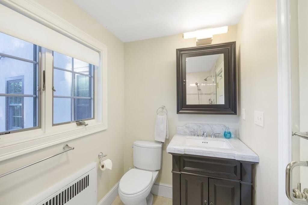 Bathroom, Interior, Tile Countertops