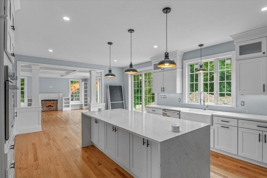 Fireplace, Interior, Kitchen, Pendant Lights, Recessed Lighting, Wood Texture Flooring