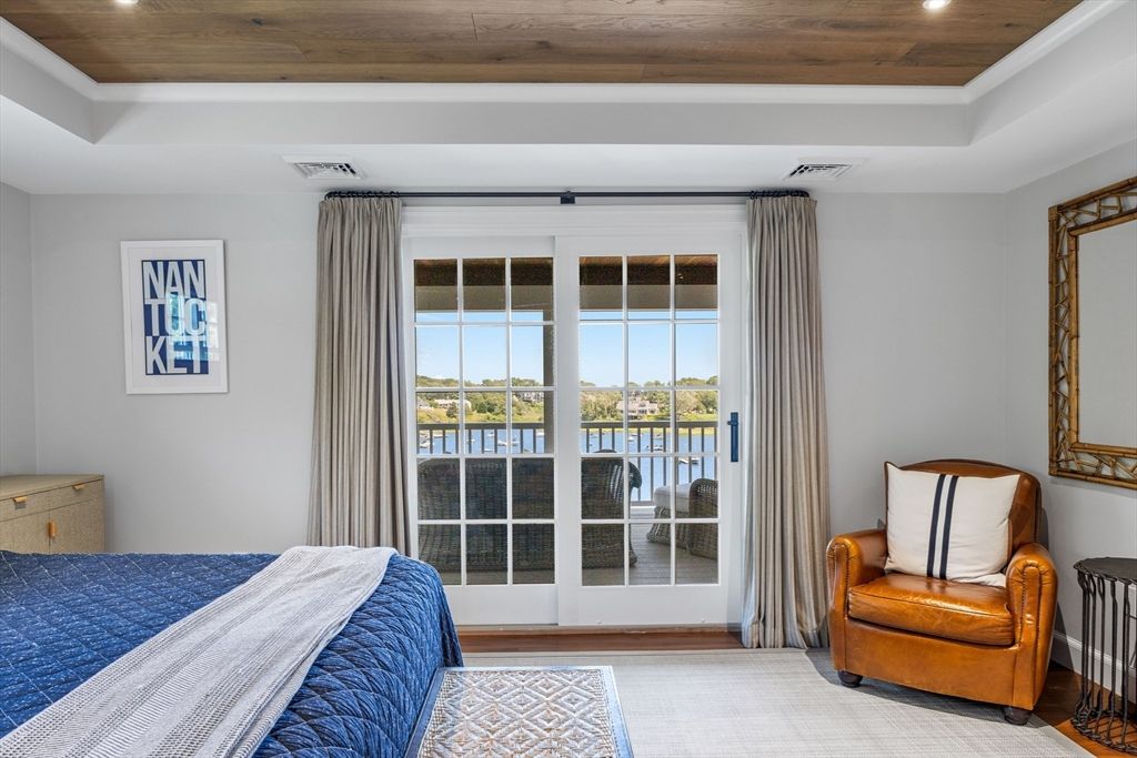 Bedroom, Interior, Recessed Lighting, Water