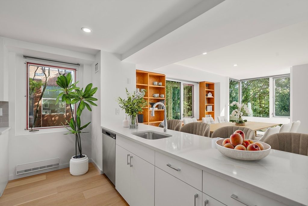 Dining room, Interior, Kitchen, Recessed Lighting, Wood Texture Flooring