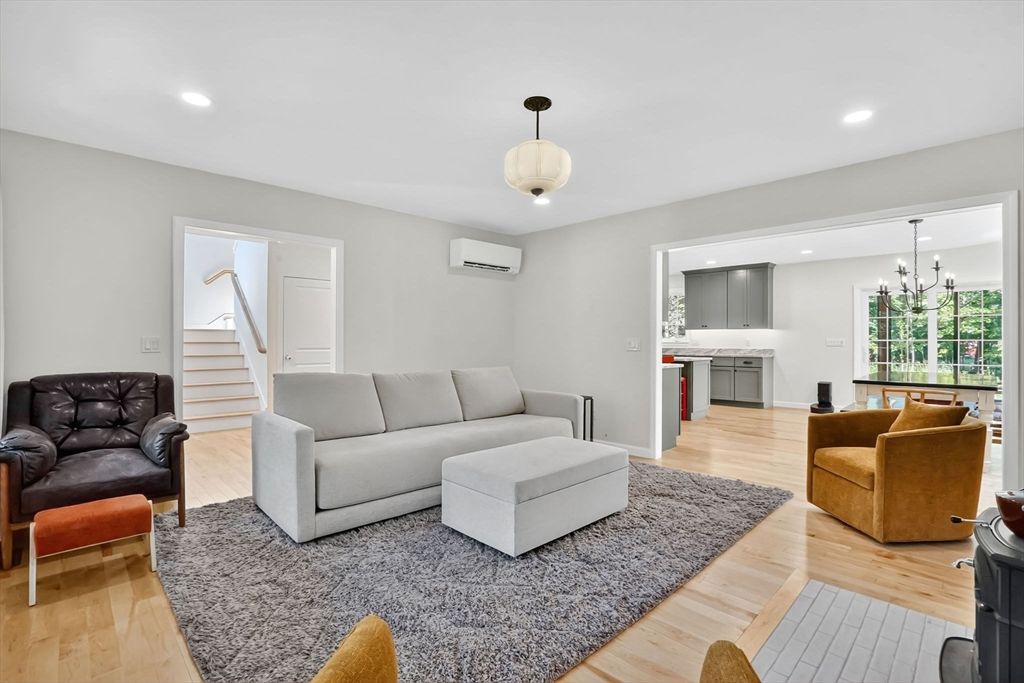 Interior, Kitchen, Living room, Pendant Lights, Recessed Lighting, Wood Texture Flooring