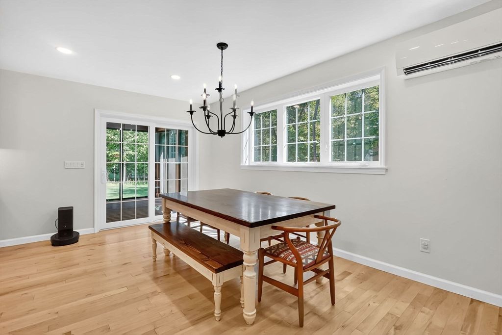 Chandelier, Dining room, Interior, Pendant Lights, Recessed Lighting, Wood Texture Flooring