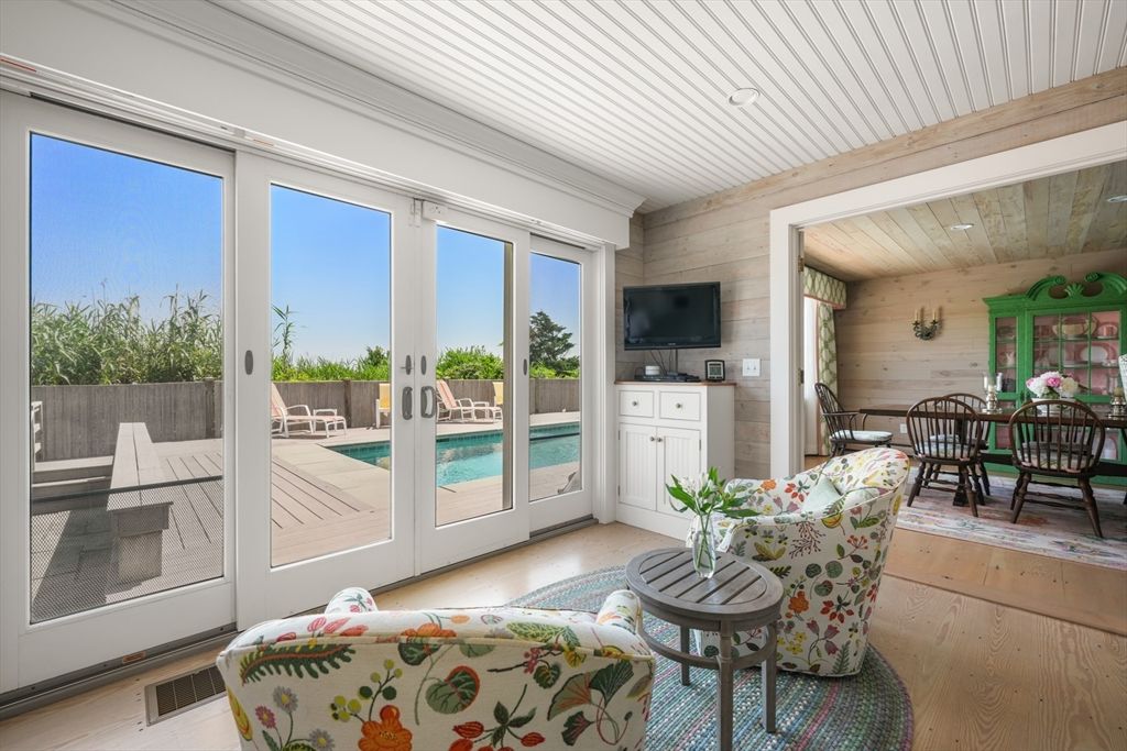 Dining room, Interior, Recessed Lighting, Wooden Ceilings, Wood Texture Flooring