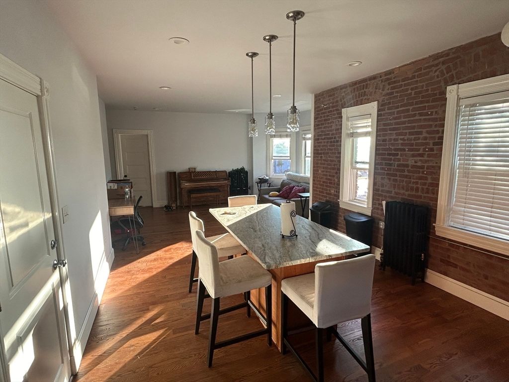 Dining room, Interior, Pendant Lights, Recessed Lighting, Stone Walls, Wood Texture Flooring