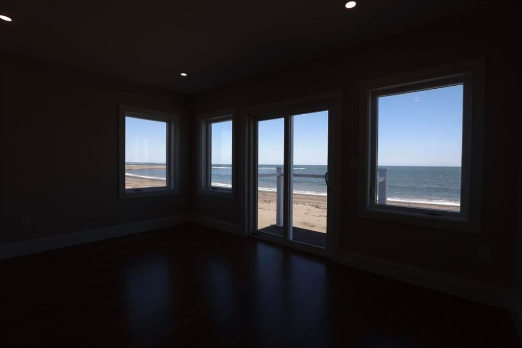Empty room, Interior, Recessed Lighting, Water, Wood Texture Flooring