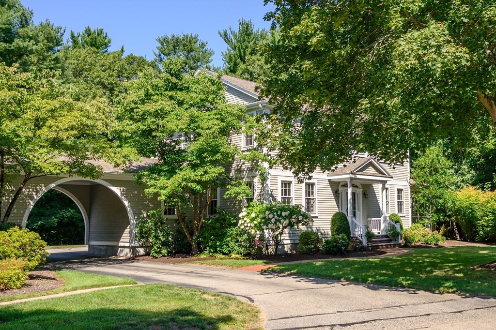 Exterior, Facade, None