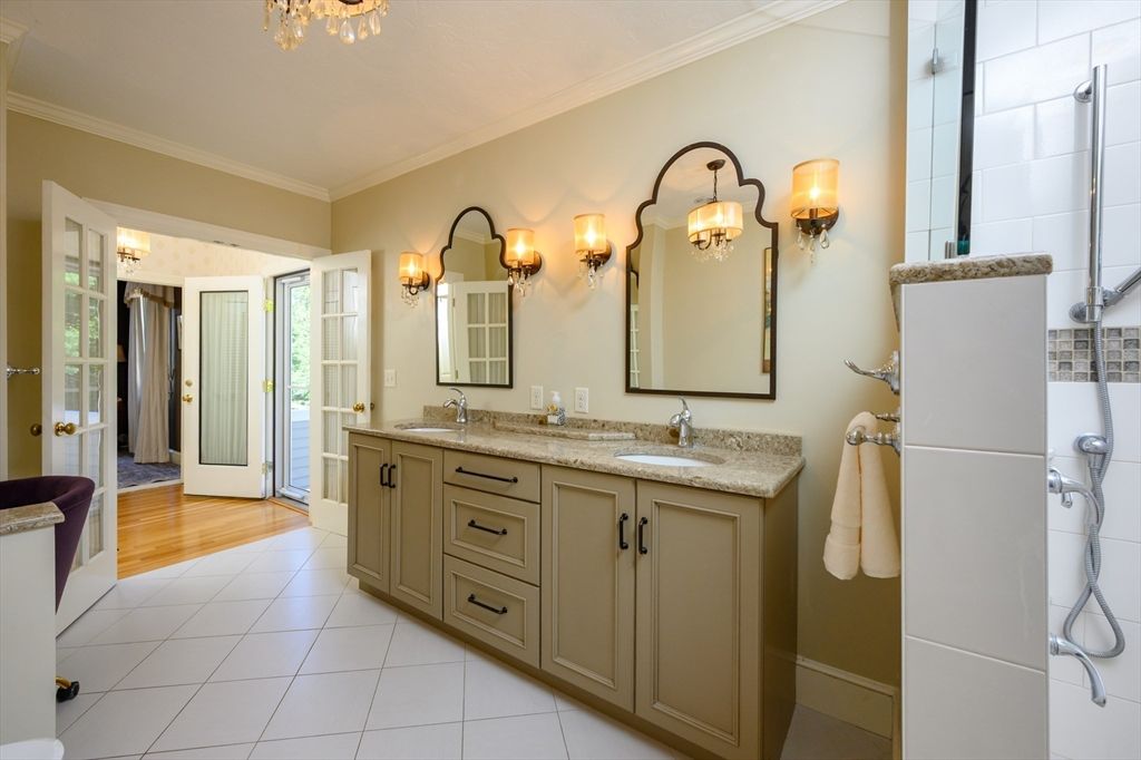 Bathroom, Dual Sink Vanities, Interior, Wood Texture Flooring