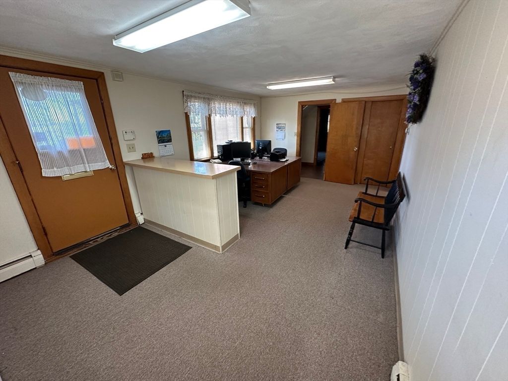 Home Office, Interior