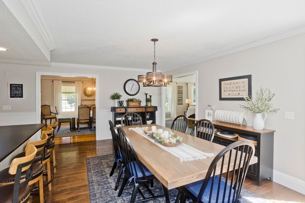 Dining room, Interior, Pendant Lights, Recessed Lighting, Wood Texture Flooring