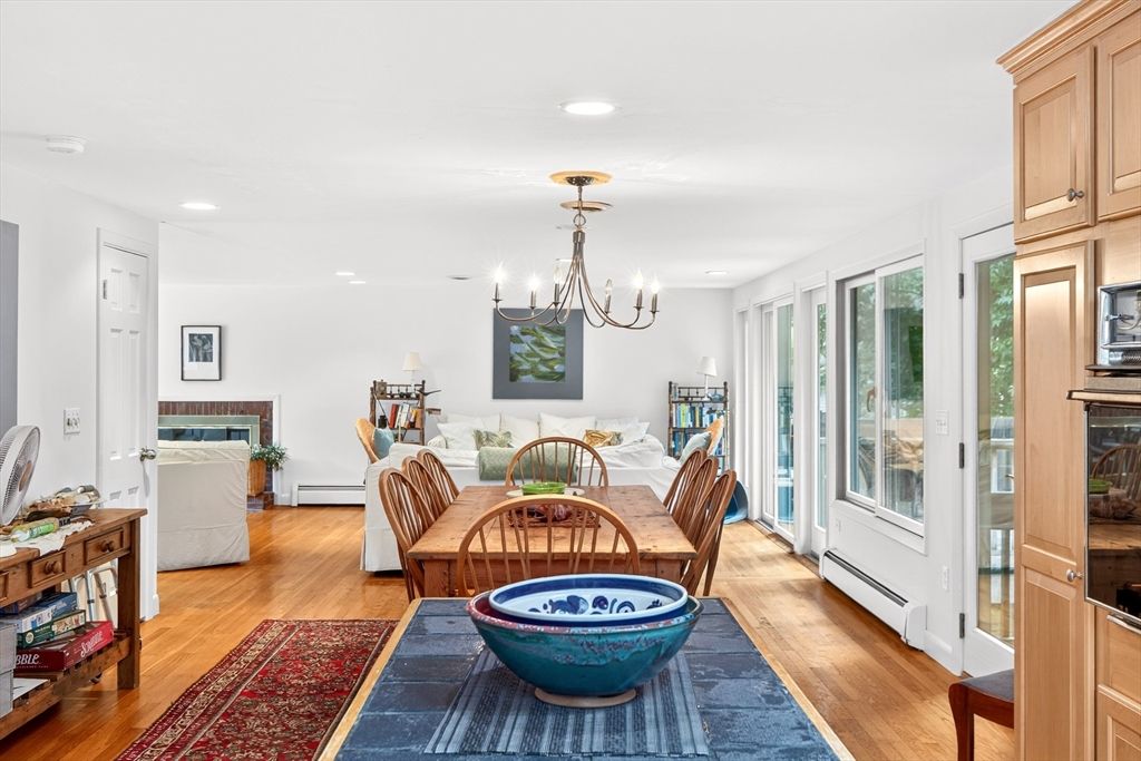 Chandelier, Dining room, Interior, Living room, Recessed Lighting, Wood Texture Flooring