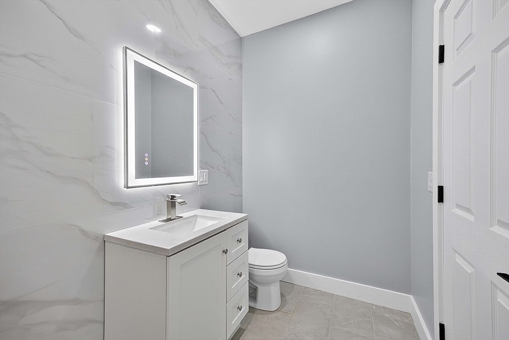Bathroom, Interior, Marble Walls, Recessed Lighting
