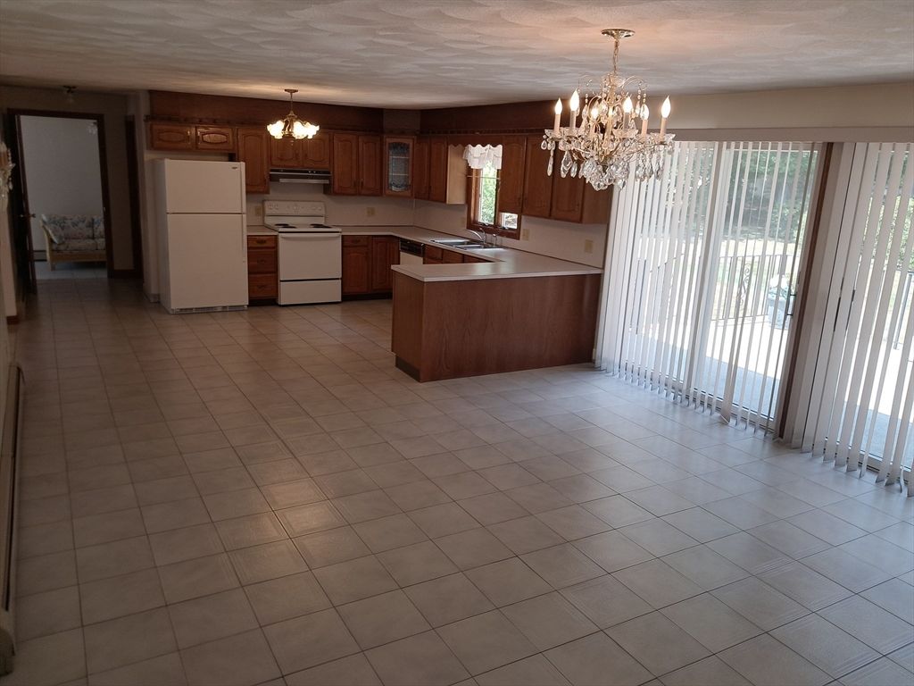 Chandelier, Interior, Kitchen