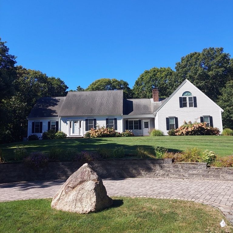 Backyard, Exterior, Facade, Farmhouse