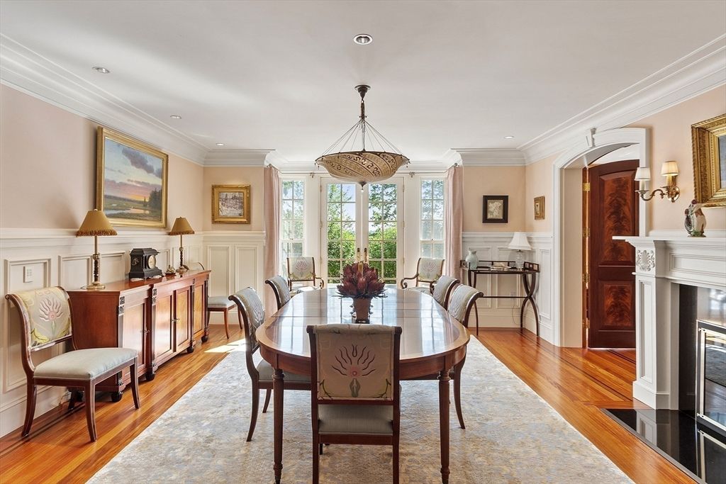 Dining room, Fireplace, Interior, Recessed Lighting, Wood Texture Flooring