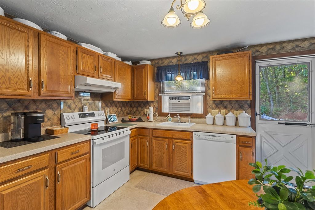 Interior, Kitchen, Pendant Lights